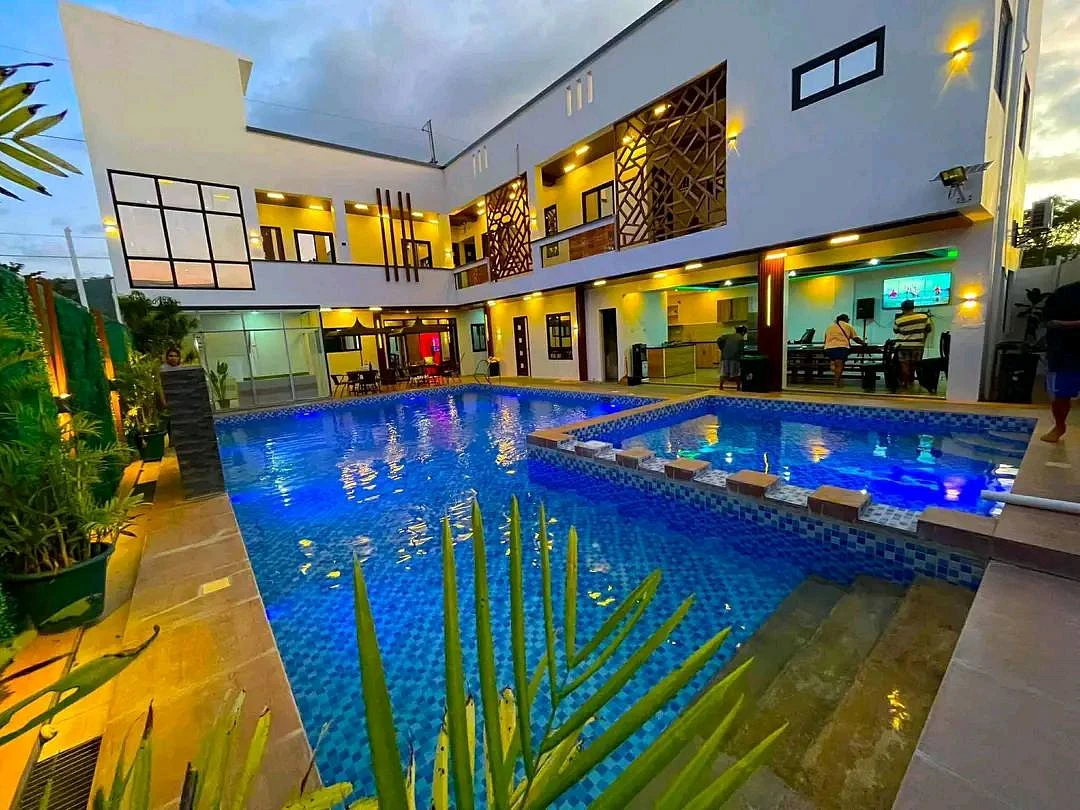Francine 2 Hotspring Resort - photo 1